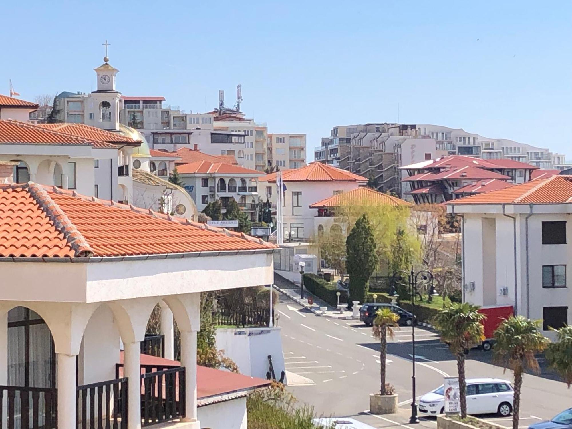 2 Bedroom With 2 Balconies And Sea Views * Sveti Vlas